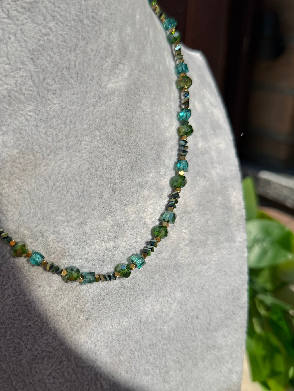 COLLANA LÉONIE