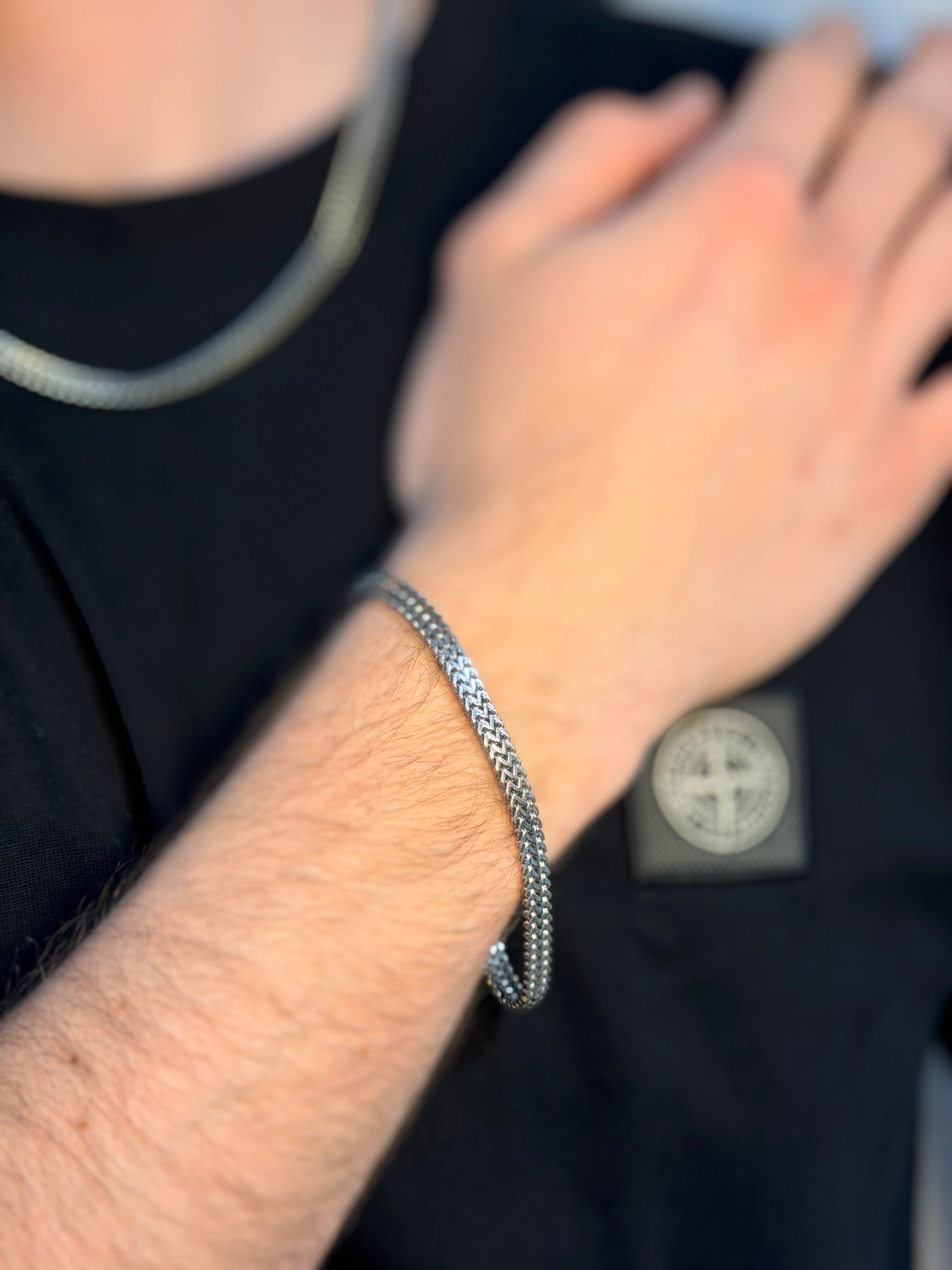 BRACCIALE PAUL